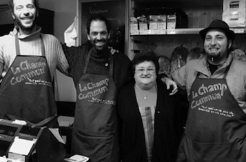 Photo de 4 bénévoles du Champs Commun