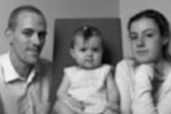 Photo de couple avec un bébé